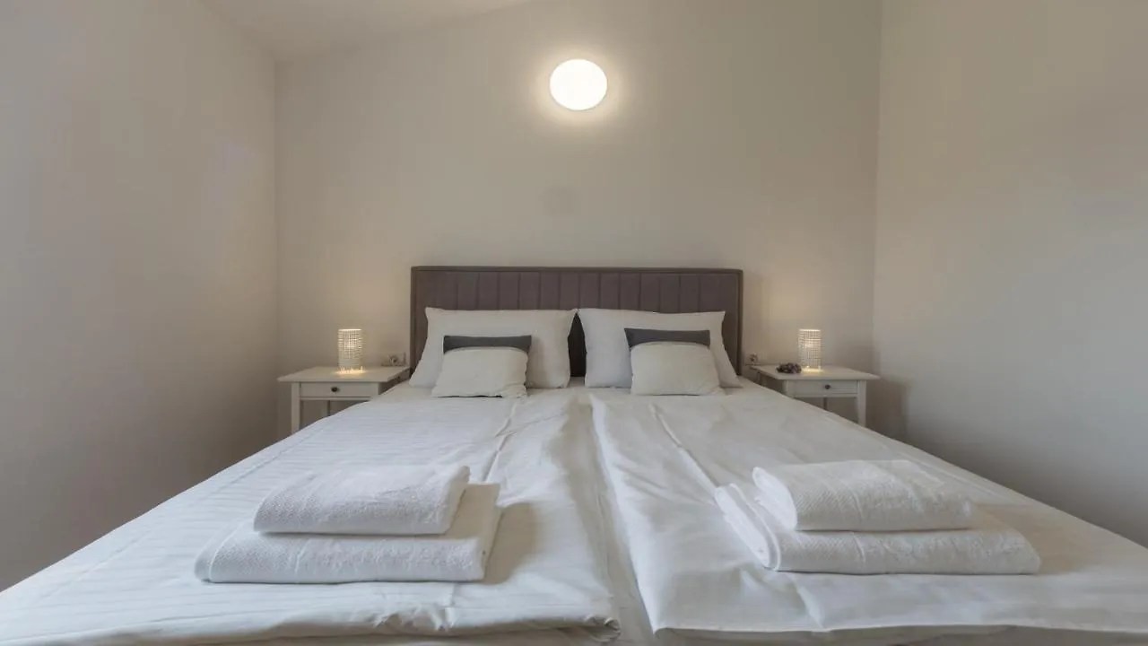 Villa Alcove With Breathtaking Sea View And Private Pool Brtonigla